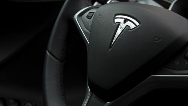 特斯拉借增發(fā)和發(fā)債募資11.5億美元 為量產(chǎn)Model 3做準備