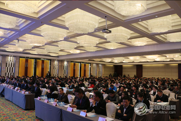 朱文瑋：合力助推產(chǎn)業(yè)可持續(xù)發(fā)展 預(yù)計2018年隔膜總產(chǎn)能將破50億㎡