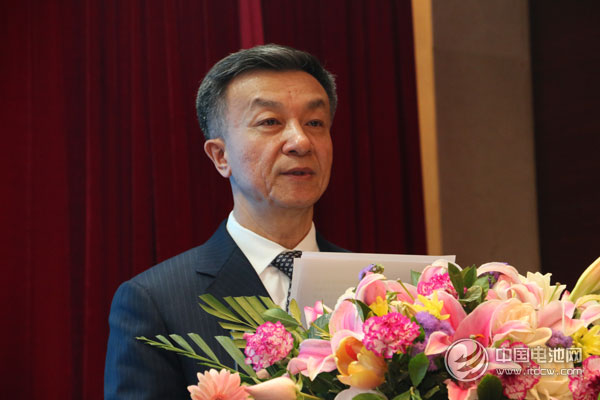 朱文瑋：合力助推產(chǎn)業(yè)可持續(xù)發(fā)展 預(yù)計2018年隔膜總產(chǎn)能將破50億㎡