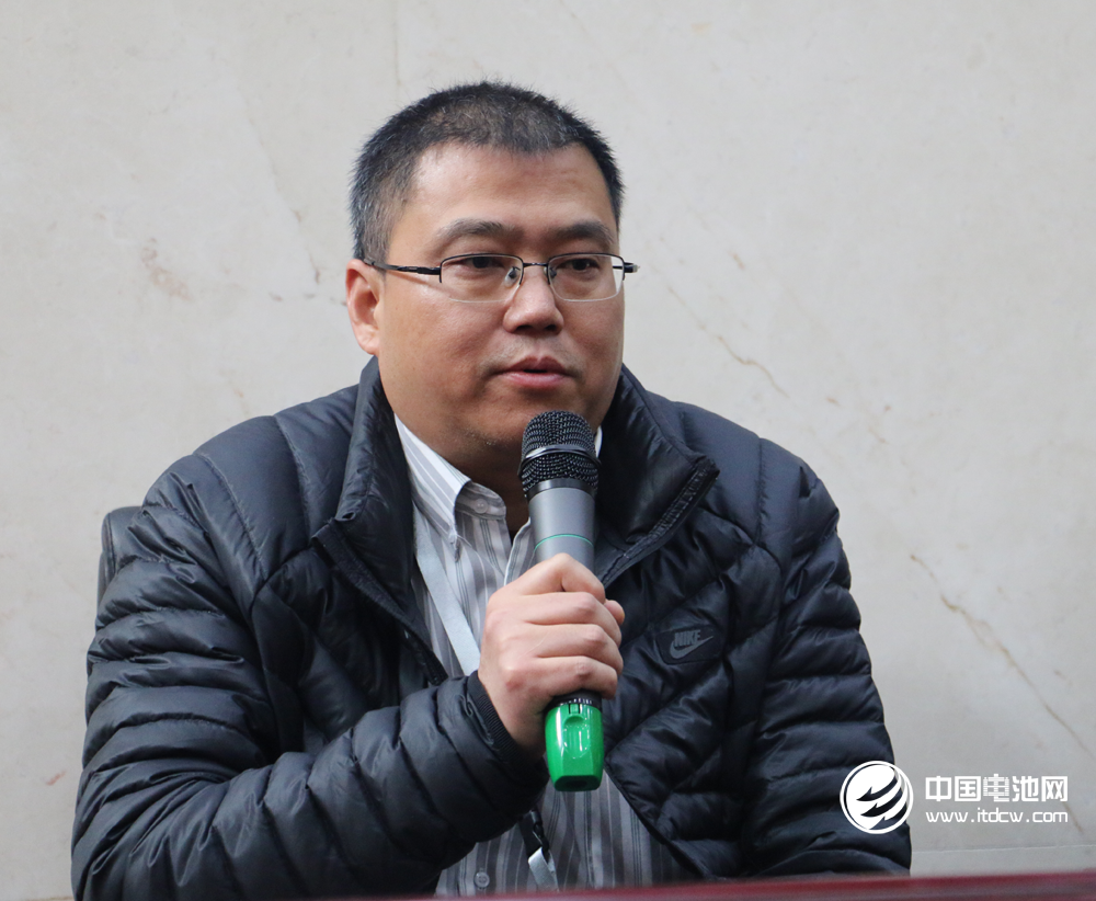 真鋰研究首席分析師墨柯