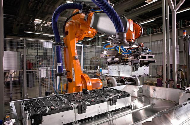 寶馬汽車研發固態電池技術  或于2026年量產