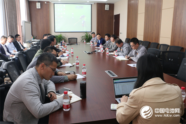 中國鋰電新能源產(chǎn)業(yè)鏈調(diào)研團(tuán)一行與彩客化學(xué)領(lǐng)導(dǎo)座談