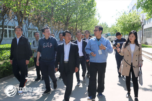 調研團一行參觀北汽新能源汽車體驗中心