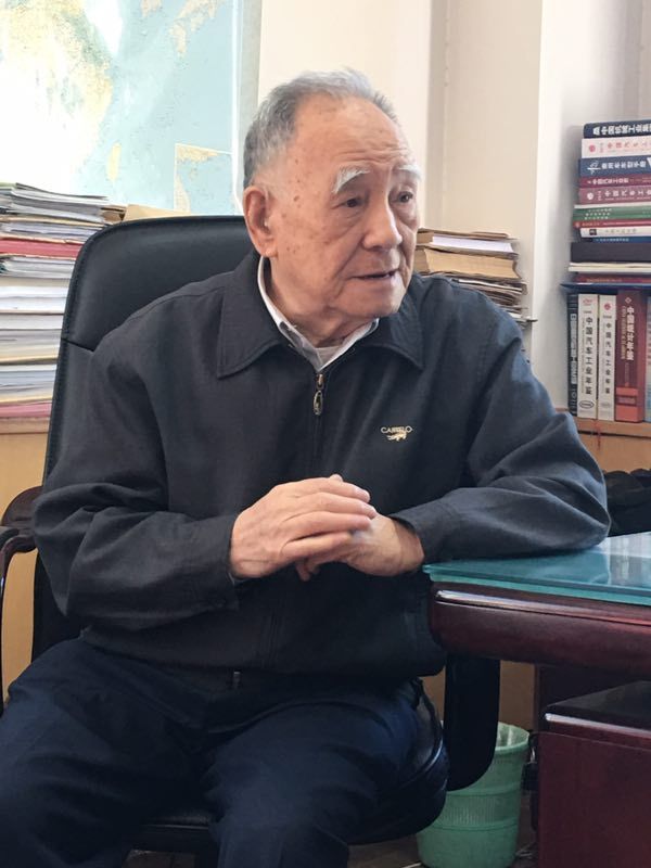 原機械工業部部長何光遠