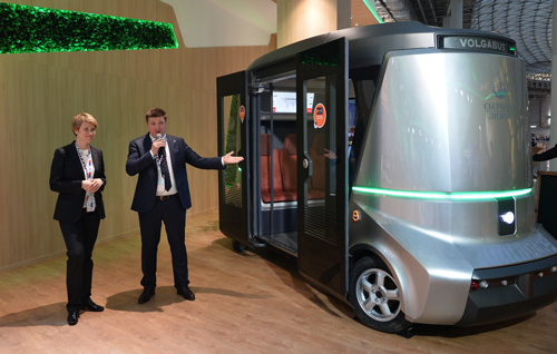 俄產(chǎn)“套娃”無(wú)人駕駛巴士擬17年年底投入運(yùn)營(yíng)