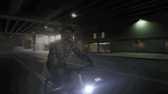 這款智能電動自行車厲害了：續(xù)航80公里而且很安全