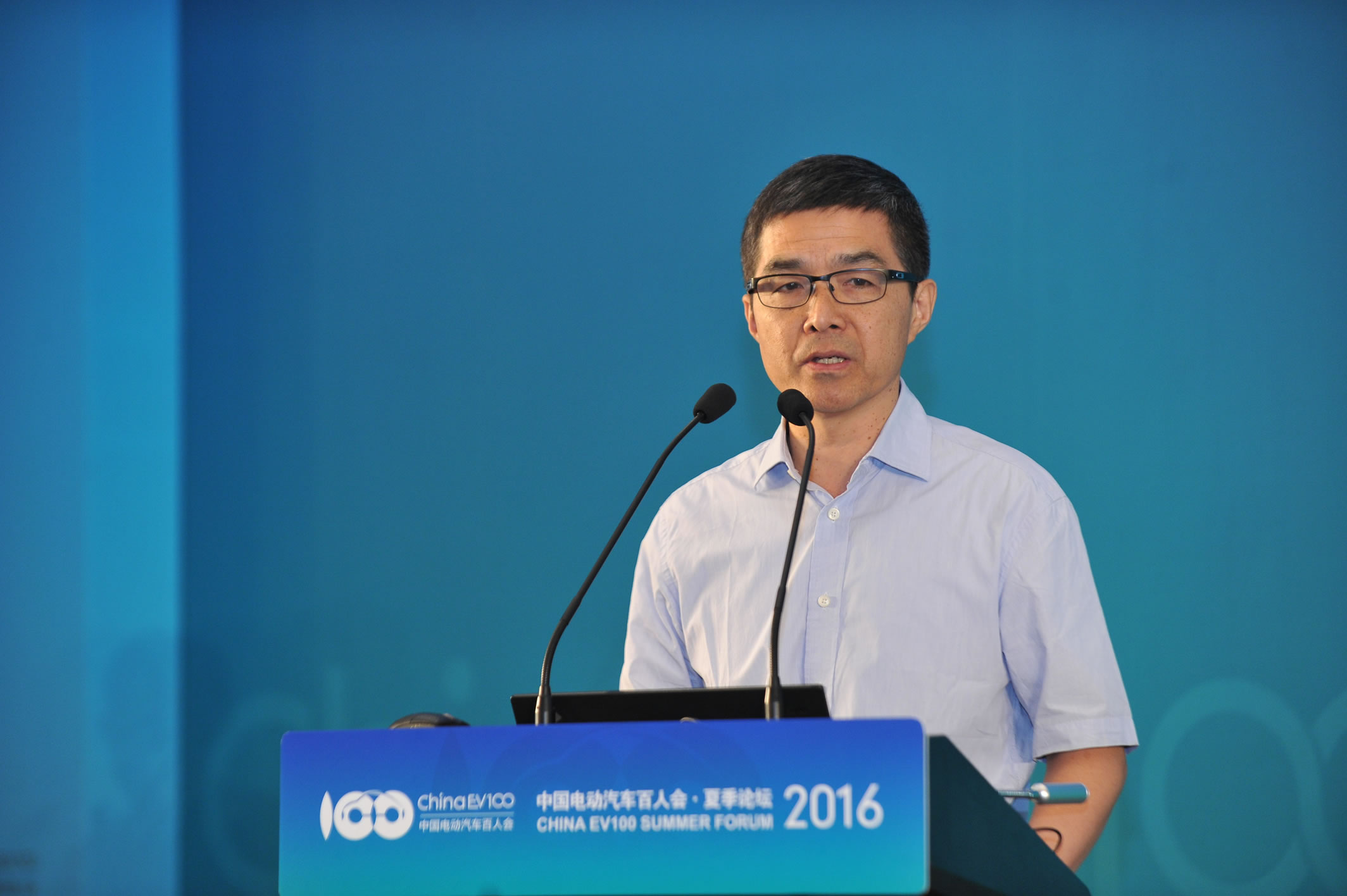 清華大學學術委員會副主任、汽車工程系教授歐陽明高 清華大學學術委員會副主任、汽車工程系教授歐陽明高