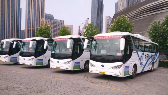 凸顯“綠色”會風 比亞迪C9純電動客車再次護航夏季達沃斯