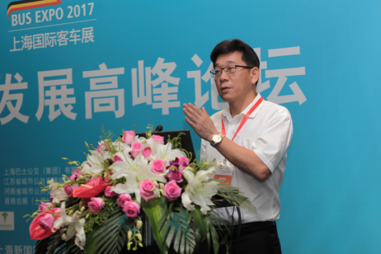 銀隆新能源副總裁敖建華發(fā)表主旨演講