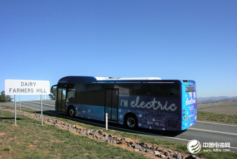 比亞迪純電動大巴爬坡性能展示