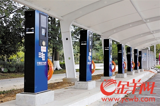 新的智能充電樁可為用戶提供“一鍵服務”