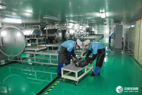 吉林中聚致力于將企業建設成為世界級領先的鋰離子動力電池制造商和系統集成商，推進綠色節能和低碳減排事業。