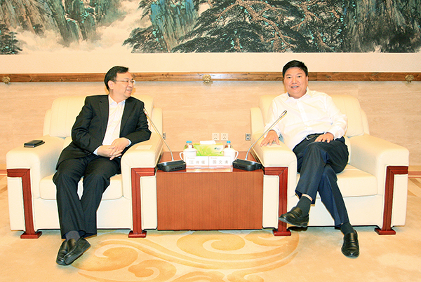 國文清與王傳福會談