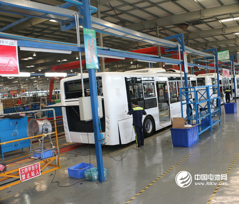 新能源車“雙積分政策”考核時(shí)間推遲一年 力度放緩