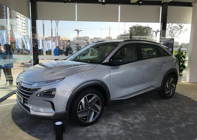 續(xù)航可達(dá)800km 現(xiàn)代新氫燃料電池車首發(fā)