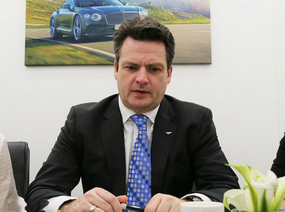 賓利汽車中國大陸及香港、澳門地區(qū)執(zhí)行總經(jīng)理安睿軻（Mr.Kim Airey）