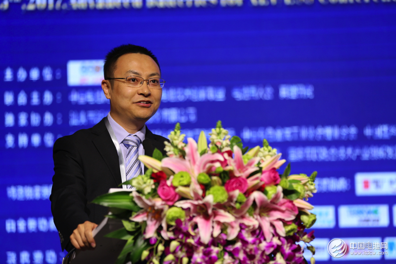 湖南大學經濟學博士、副教授謝里