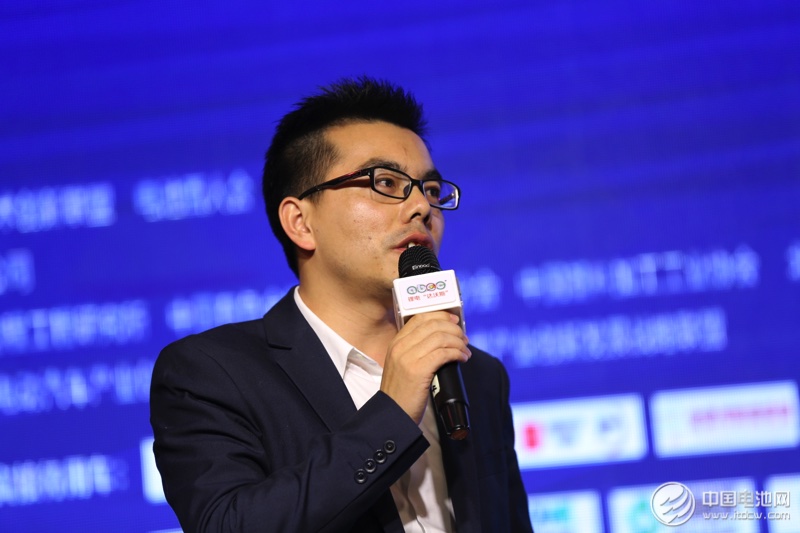 中國電池研究院院長、中關村新型電池技術創(chuàng)新聯(lián)盟理事吳輝