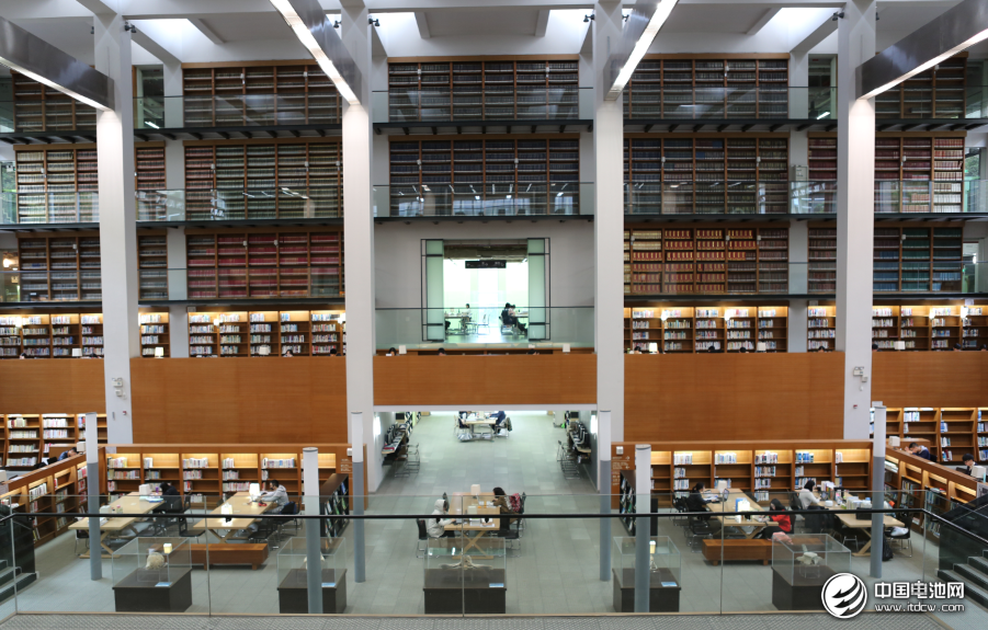 鋰電產業產研融合 第5屆鋰電“達沃斯”論壇嘉賓參觀汕頭