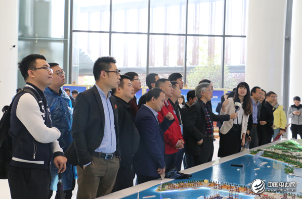 鋰電產業產研融合 第5屆鋰電“達沃斯”論壇嘉賓參觀汕頭