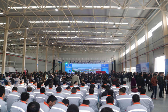 襄陽九州汽車正式量產 交付首款150輛純電動物流車