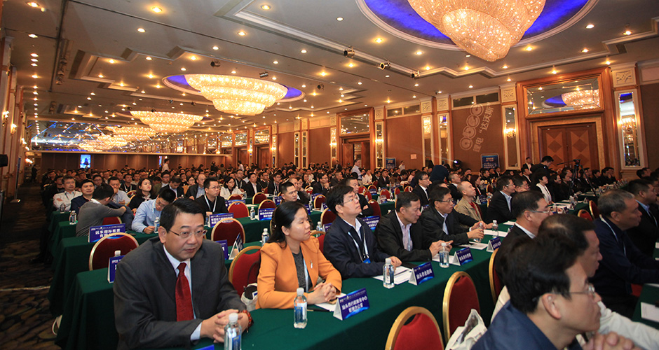 第5屆鋰電“達沃斯”現(xiàn)場 第5屆鋰電“達沃斯”現(xiàn)場