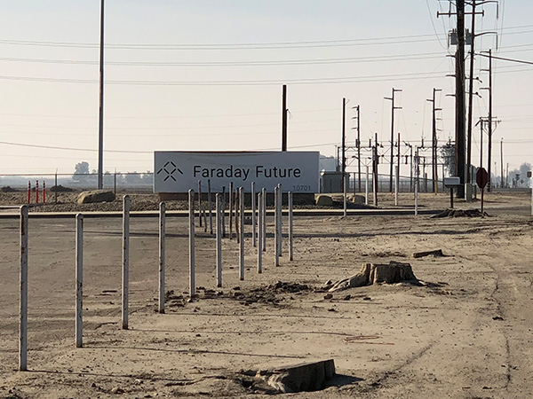 探訪賈躍亭美國造車工廠：沒有任何生產(chǎn)設(shè)備 僅一名員工打卡