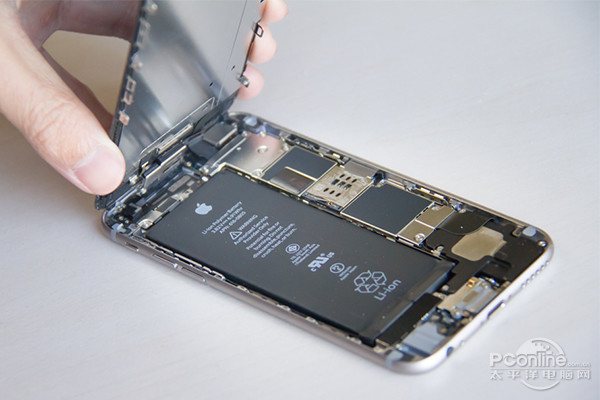 蘋果為降速門道歉 下調電池維修價就算解決了？