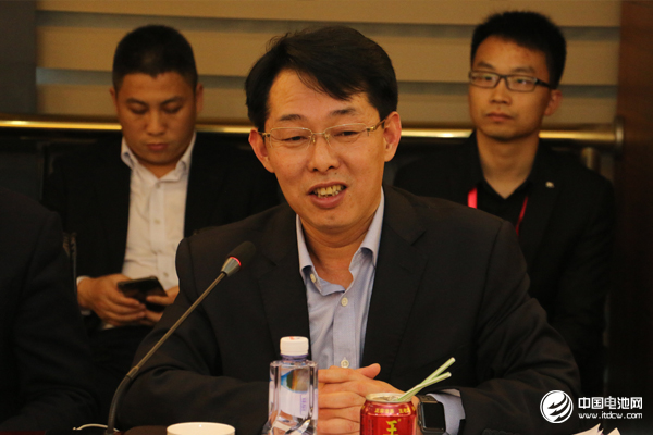 鋰電“達(dá)沃斯”論壇組委會(huì)/電池百人會(huì)秘書(shū)長(zhǎng)、中國(guó)電池網(wǎng)創(chuàng)始人/董事長(zhǎng) 于清教