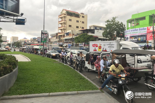 柬埔寨金邊交通頻頻擁堵
