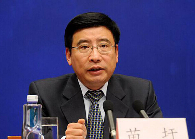 工信部苗圩：我國新能源汽車發展凸顯四大問題