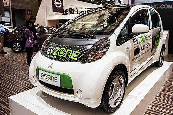 中國汽車產業又一個十字路口：新能源車合資還是單干？