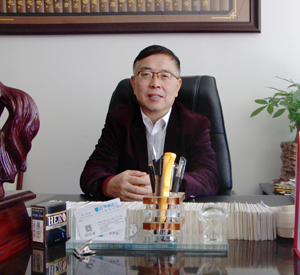 聯(lián)贏激光韓金龍：衷心祝愿所有關(guān)心聯(lián)贏激光的合作伙伴及行業(yè)同仁新春快樂(lè) 工作順利 狗年旺旺！