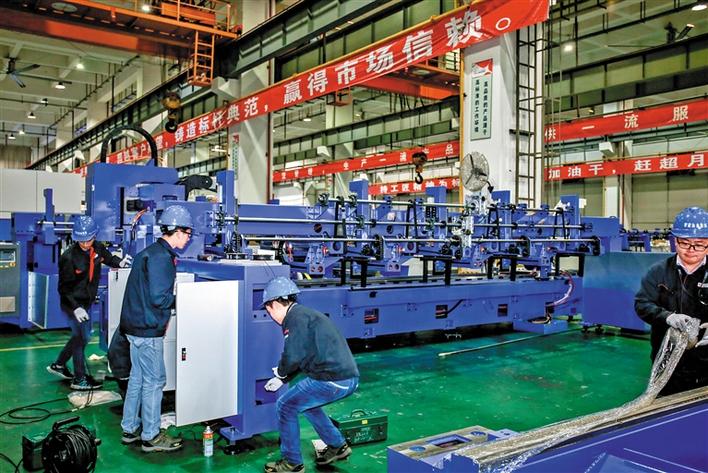 152月22日，大族激光智能裝備集團開工生產