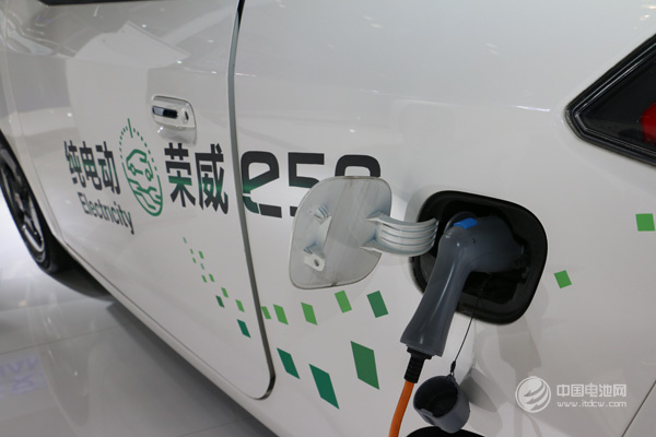 北京新能源小客車申請破28萬 預(yù)計6年后才能獲指標(biāo)