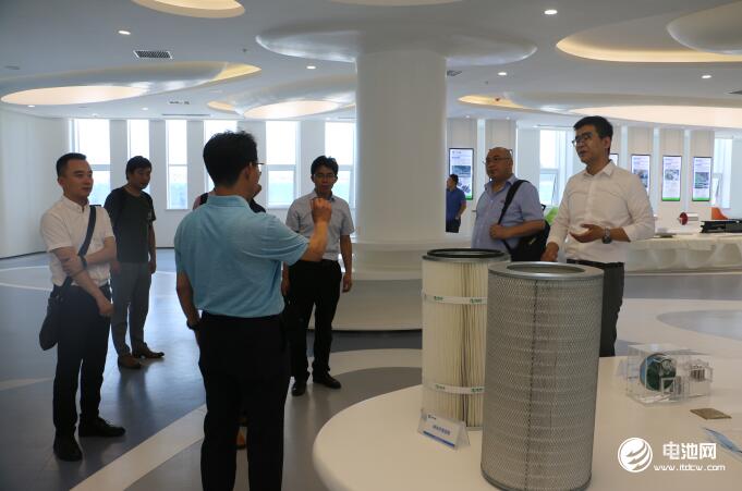 中國鋰電新能源產(chǎn)業(yè)鏈調(diào)研團一行參觀中科華聯(lián)