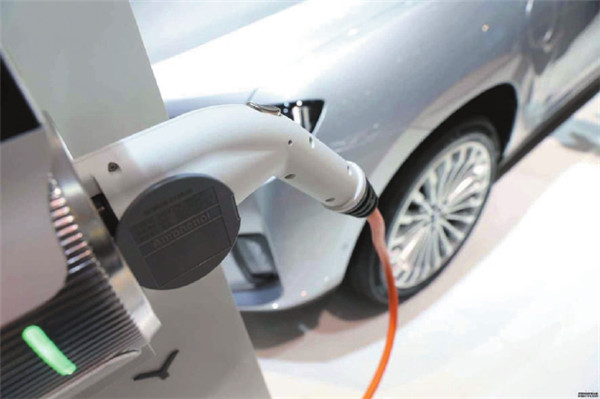 國補(bǔ)加速退坡 新能源汽車地補(bǔ)應(yīng)向何處去