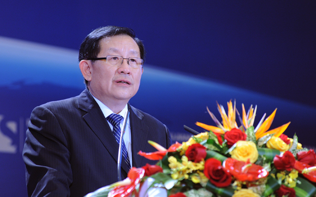 萬(wàn)鋼：新能源技術(shù)和智能化發(fā)展引領(lǐng)汽車(chē)產(chǎn)業(yè)大變革