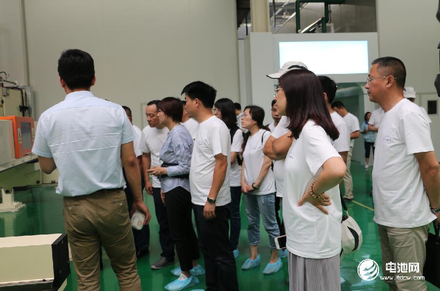 電池百人會企業家一行參觀考察青島藍科途膜材料有限公司