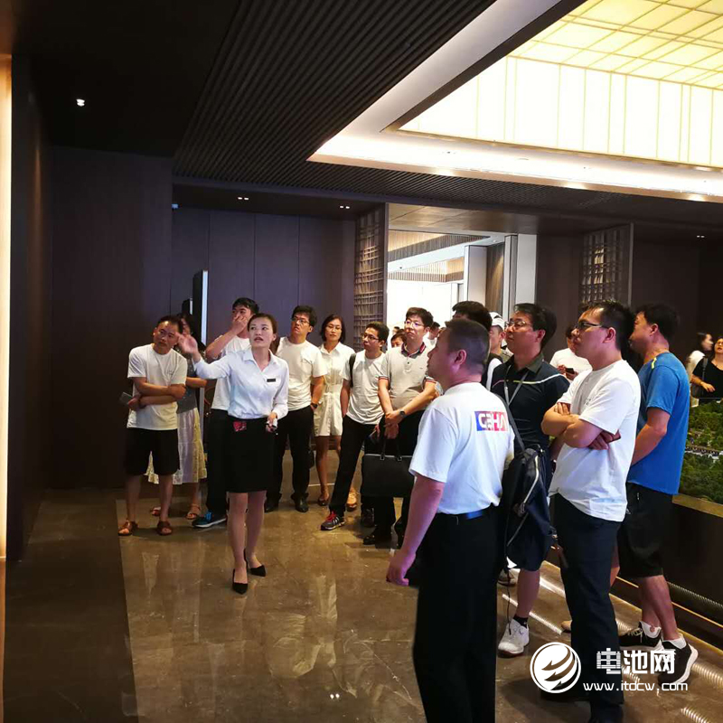 問道金沙灘 電池百人會企業家共享青山綠水盛宴