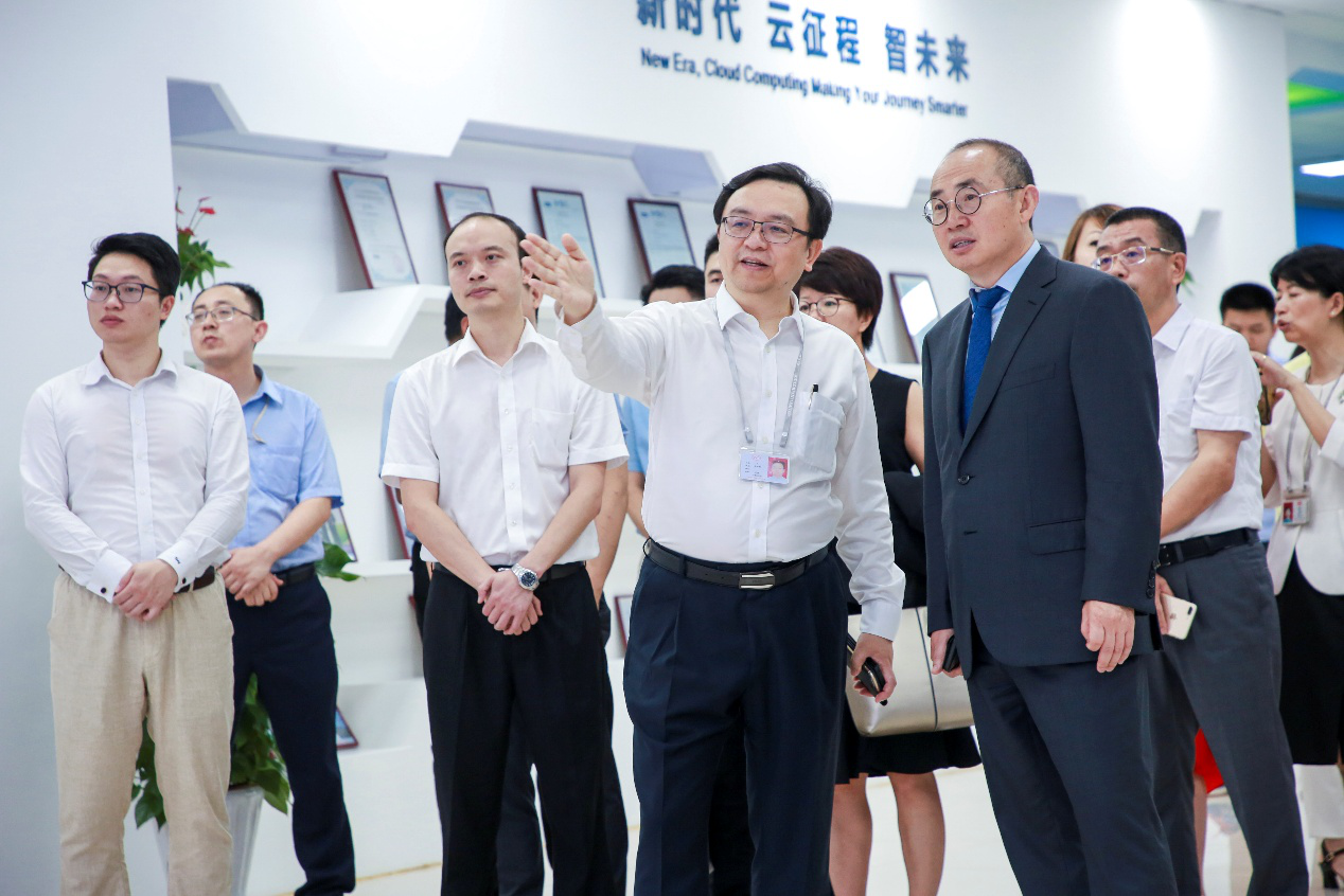 王傳福要造的房“長啥樣 潘石屹要造的車又長啥樣? 王傳福要造的房“長啥樣 潘石屹要造的車又長啥樣?