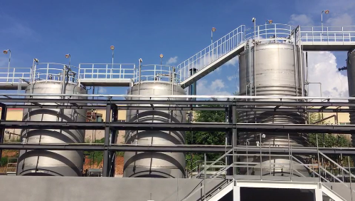 昆侖動(dòng)力電解液一期項(xiàng)目預(yù)計(jì)10月試生產(chǎn) 年產(chǎn)能2萬(wàn)噸