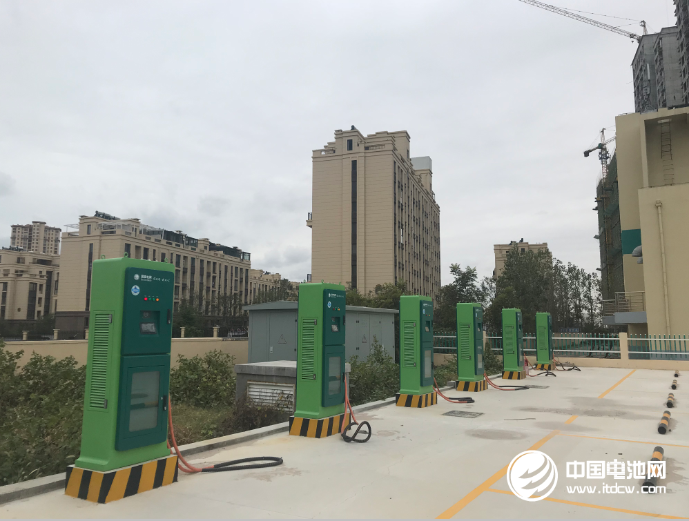 新能源車配套環境持續優化 全國建成公共充電樁27.5萬個