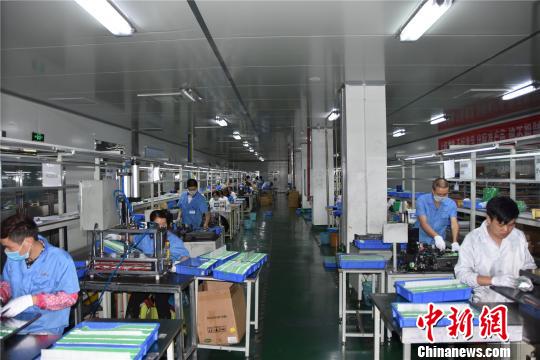 金海湖新區貴航新能源鋰電池項目生產車間。畢節市投資促進局供圖