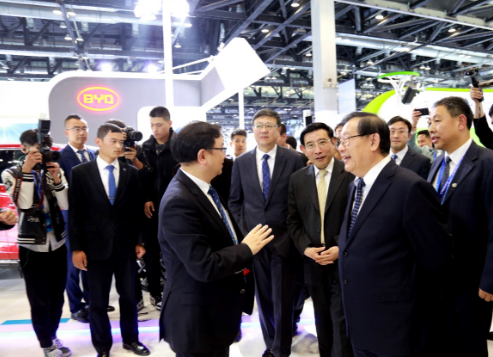 王傳福：汽車智能化的關(guān)鍵是開放 中國(guó)有機(jī)會(huì)領(lǐng)跑全球