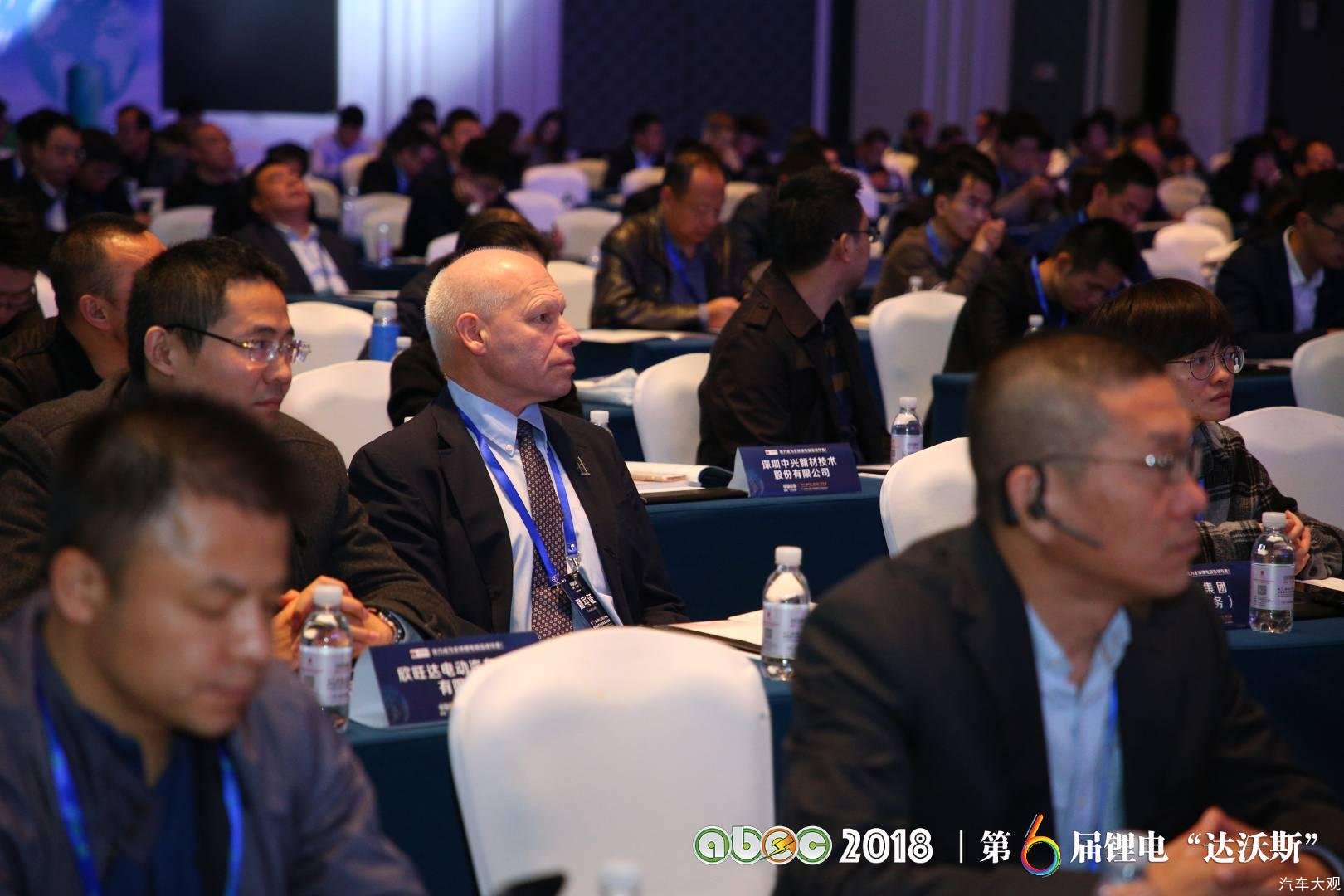 鋰電“達(dá)沃斯”：如何破解動(dòng)力電池回收難題？