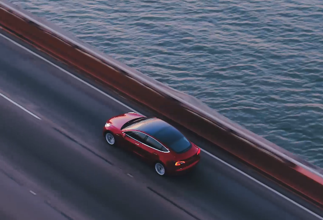 特斯拉半年四度調價引發七成暴跌 Model 3周產7000輛亟需銷路