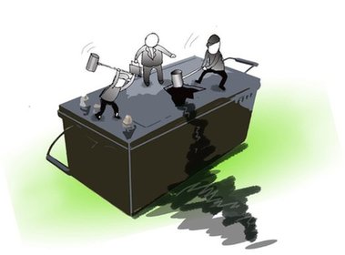 每年數(shù)百萬噸廢舊鉛蓄電池流入地下產(chǎn)業(yè)鏈 非法回收暴利驚人