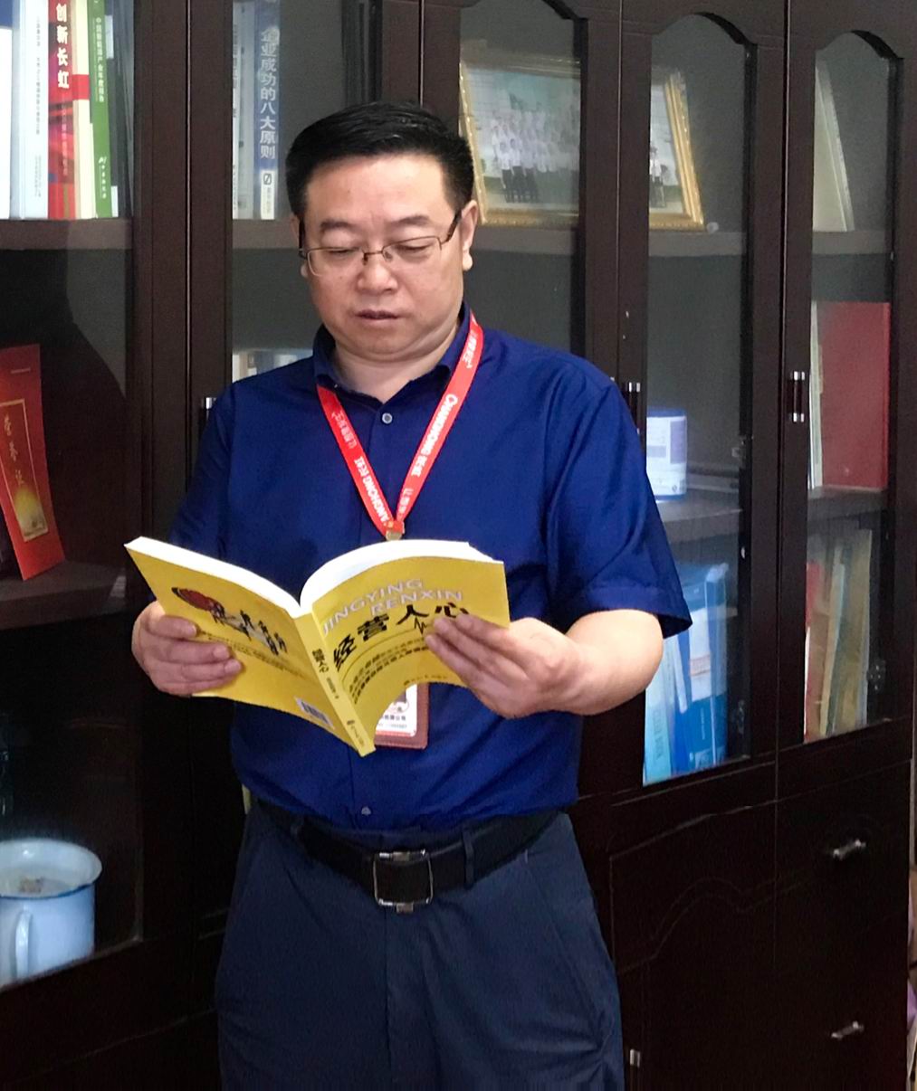 四川長虹新能源科技股份有限公司董事、總經理郭龍