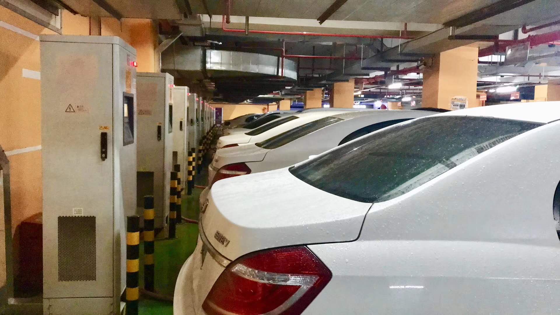 16家整車(chē)企業(yè)僅4家凈利預(yù)增 預(yù)虧車(chē)企平均降幅高達(dá)76%